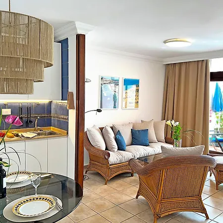 Sunsuites Carolina *